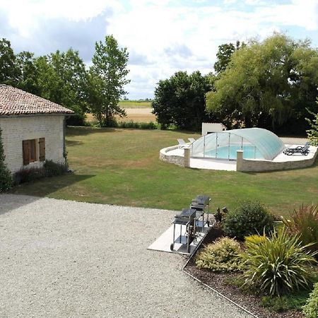 Gites Les Grandes Ecures Mons  Exterior photo