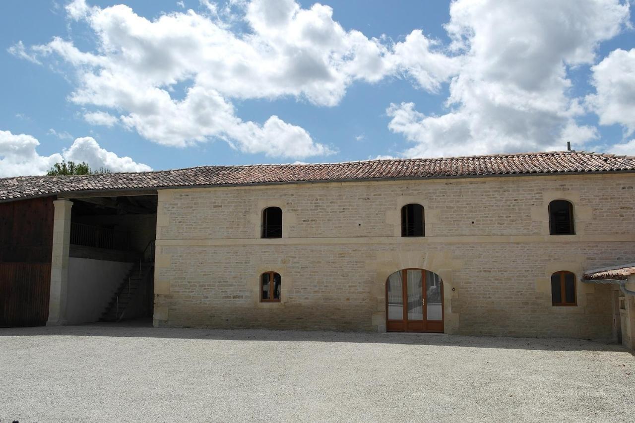 Gites Les Grandes Ecures Mons  Exterior photo