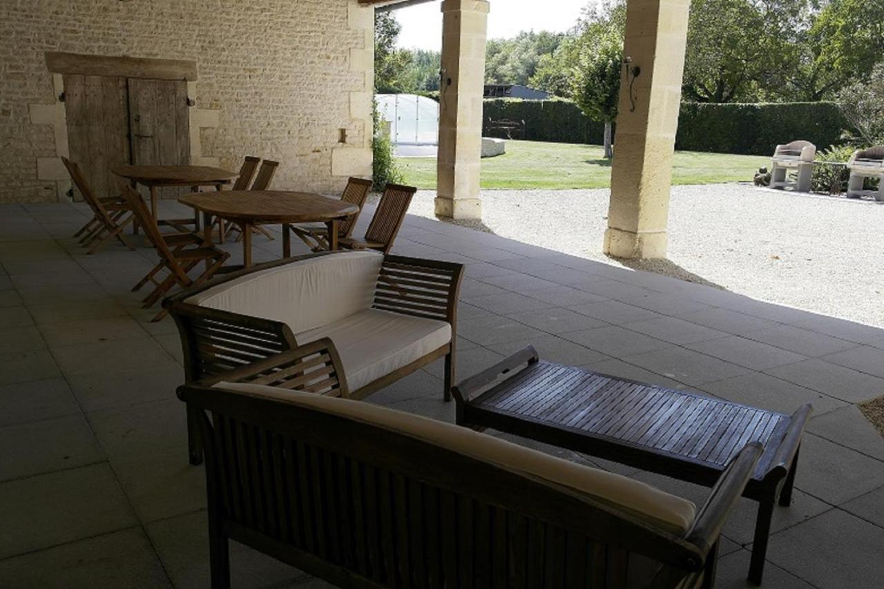 Gites Les Grandes Ecures Mons  Exterior photo